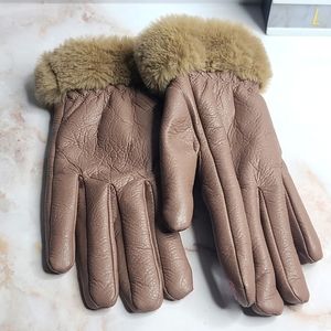 mauve faux leather and fur gloves with Touch-Screen technology